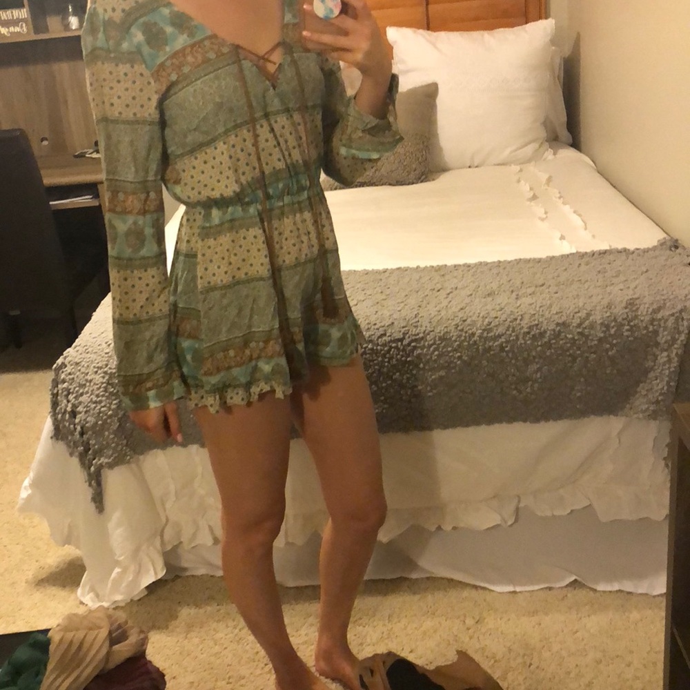 Romper - Picture 2 of 6